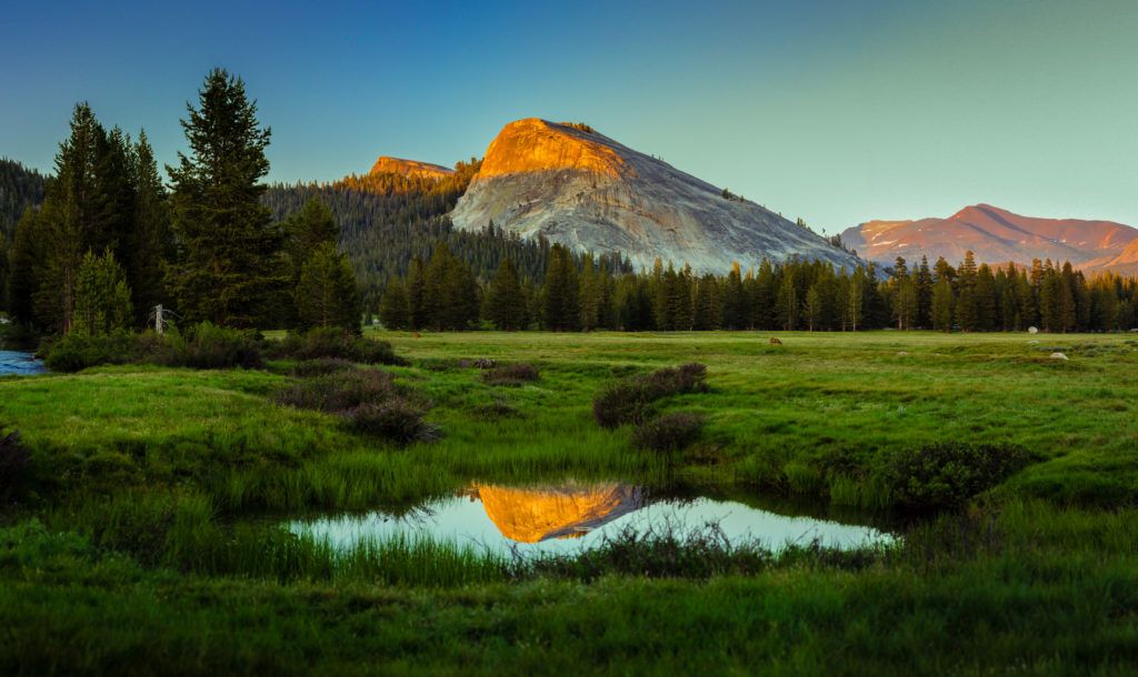 Tuolumne Meadows at sunset, one of the things you must see in Yosemite